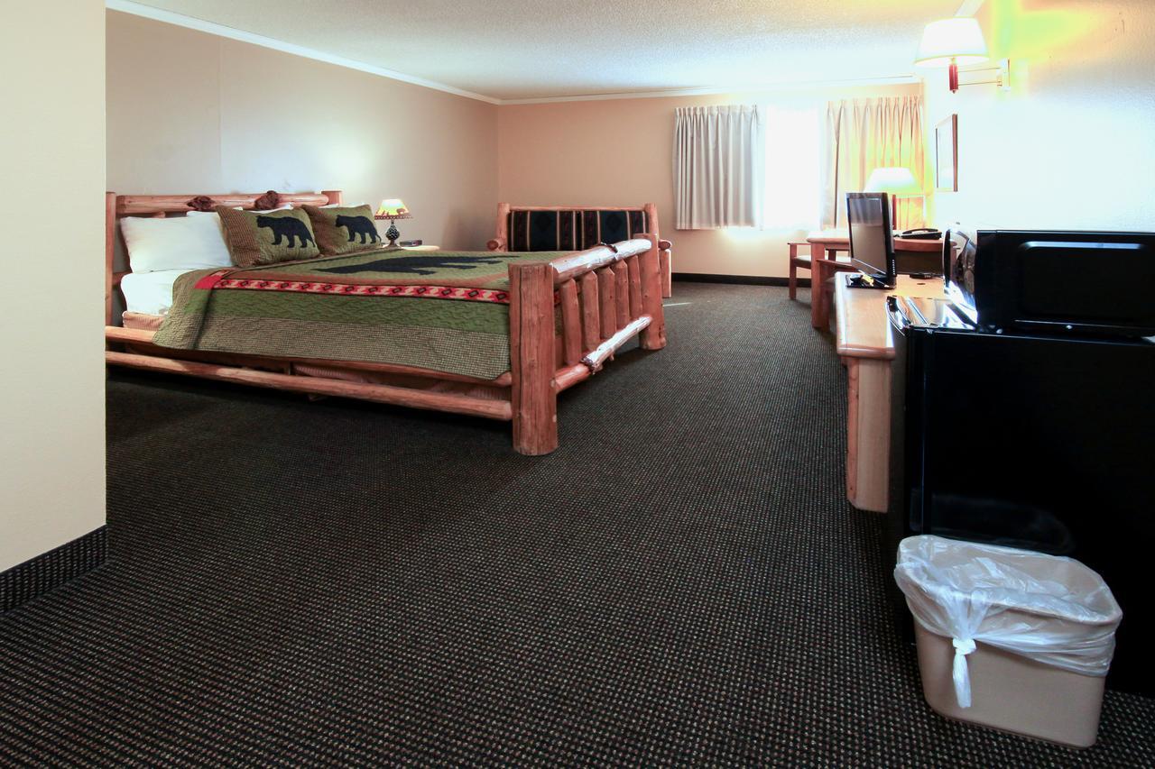 Yellowstone Pioneer Lodge Livingston Extérieur photo